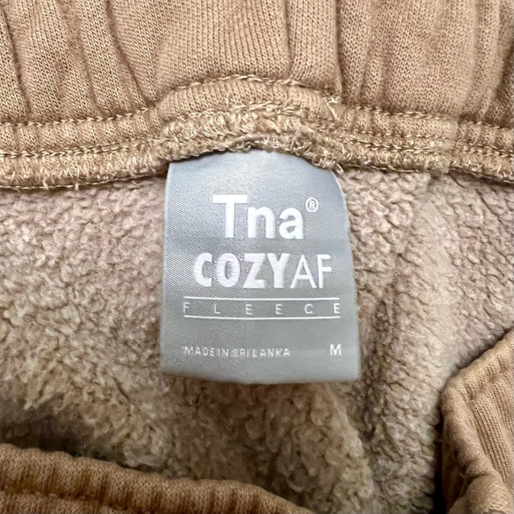 TNA Cozy Fleece Boyfriend Basic Sweatpant - Khaki Beige - Picture 10 of 14